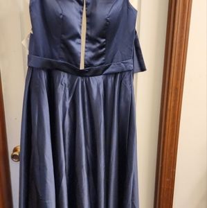 Everything gown size 14